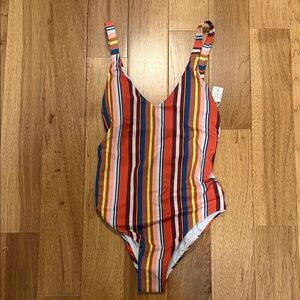Venus one piece bathing suit size 6 NWT
